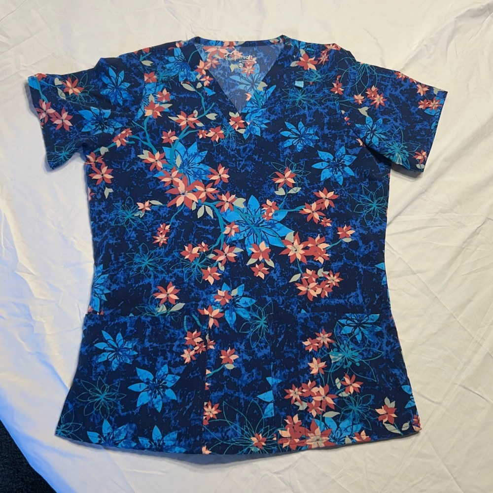Butter Soft scrub top. Size XS like new condition